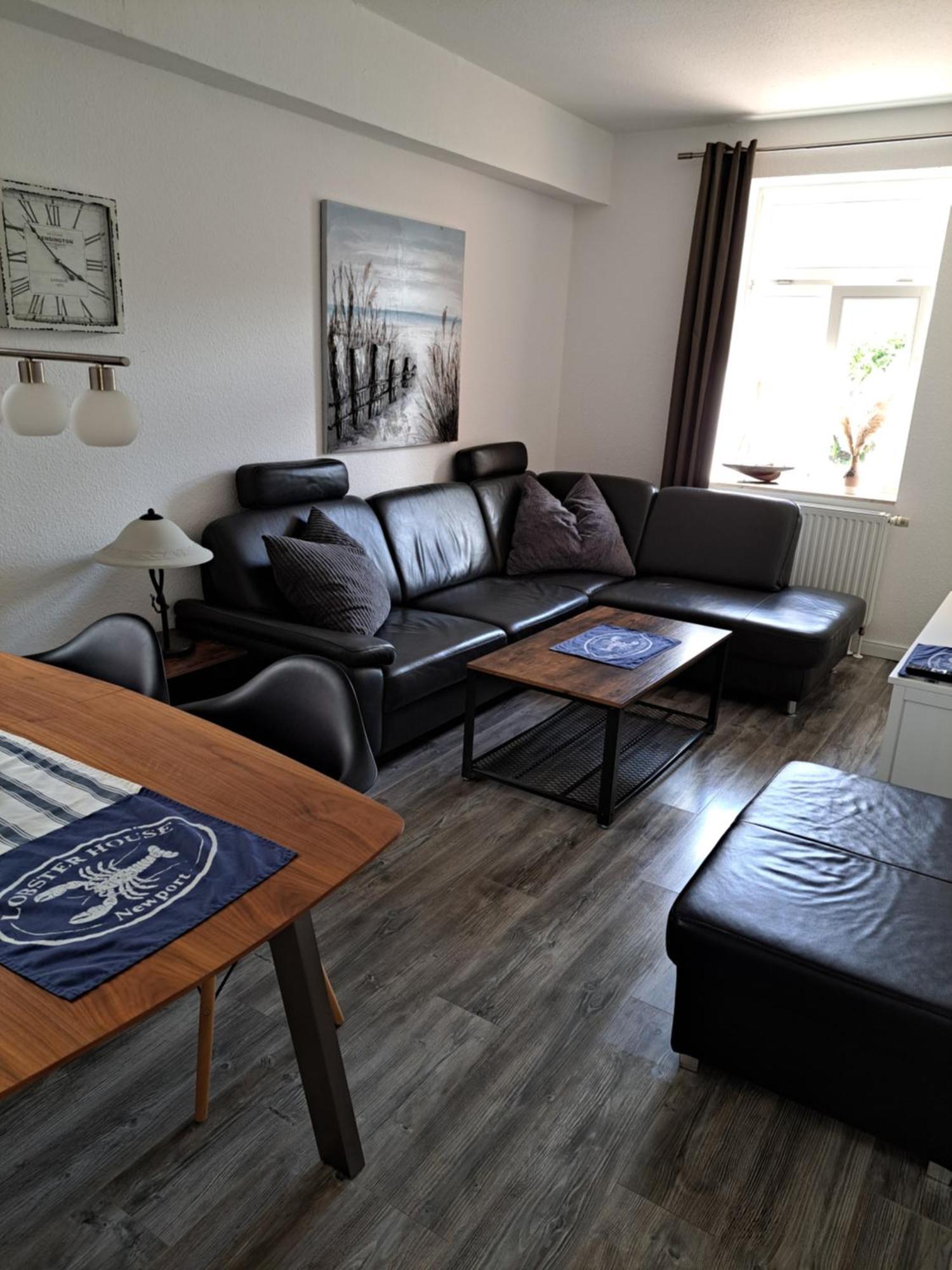 Deutsches Haus Apartments Ломе Екстериор снимка