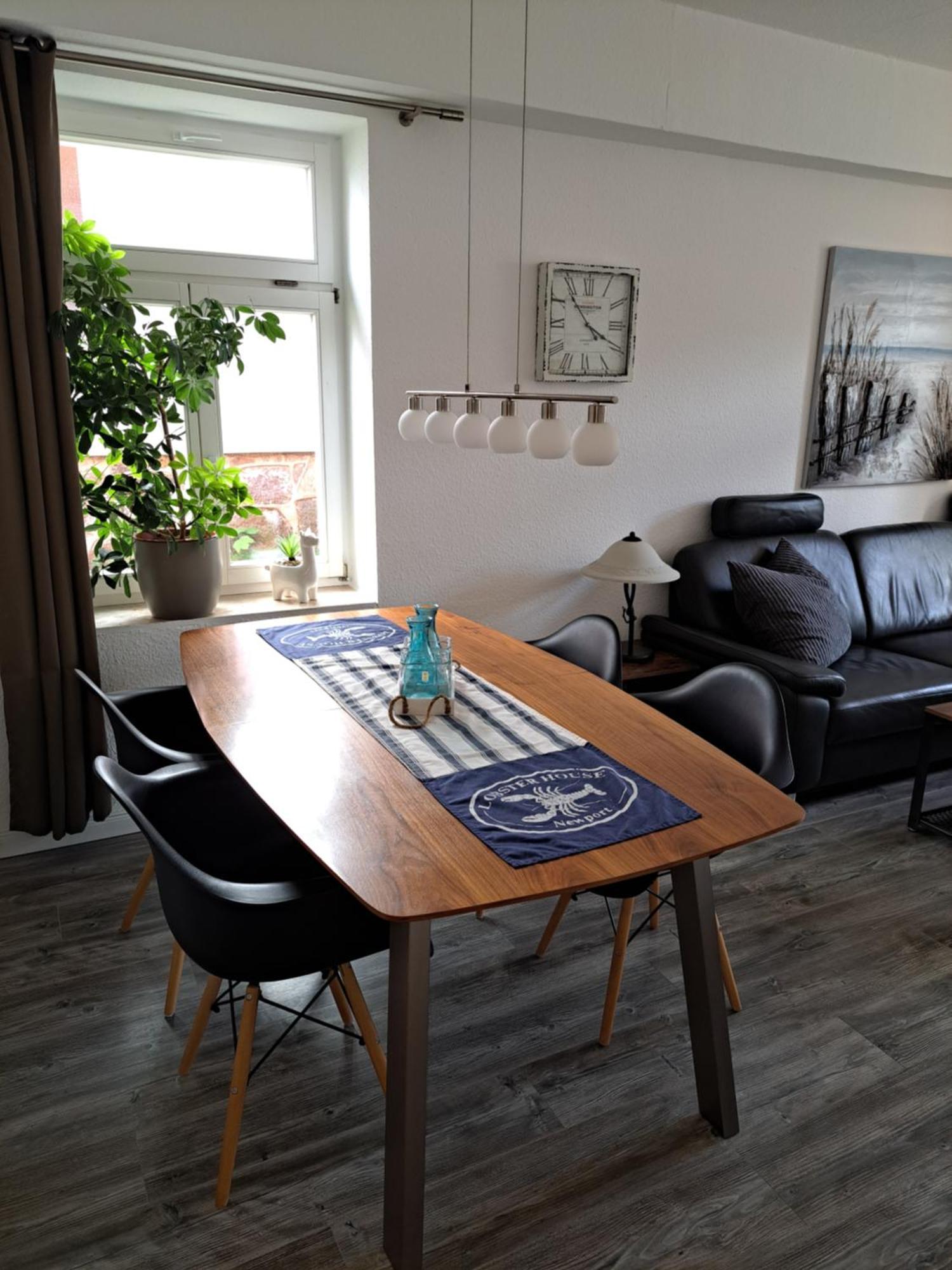 Deutsches Haus Apartments Ломе Екстериор снимка