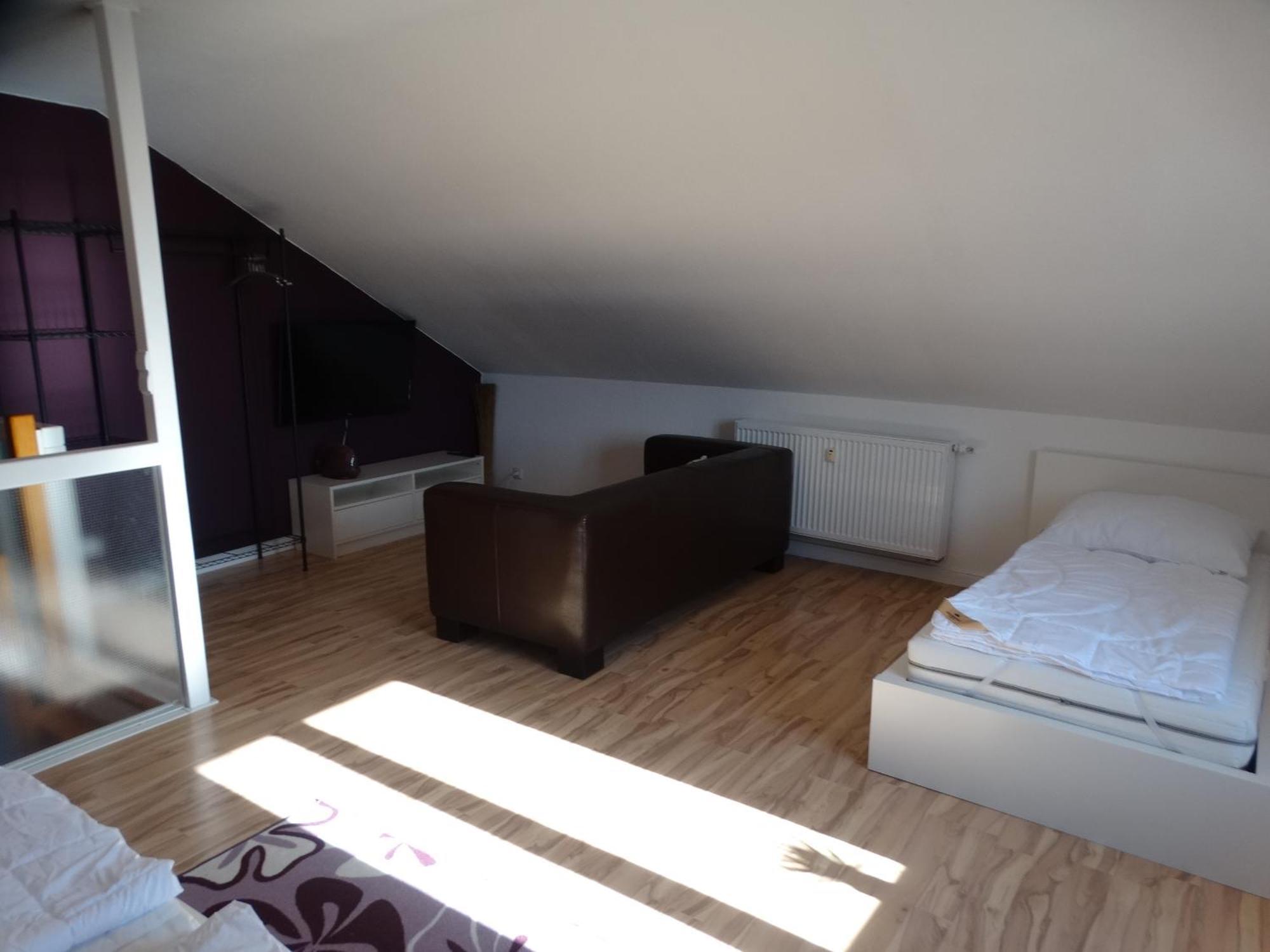 Deutsches Haus Apartments Ломе Екстериор снимка