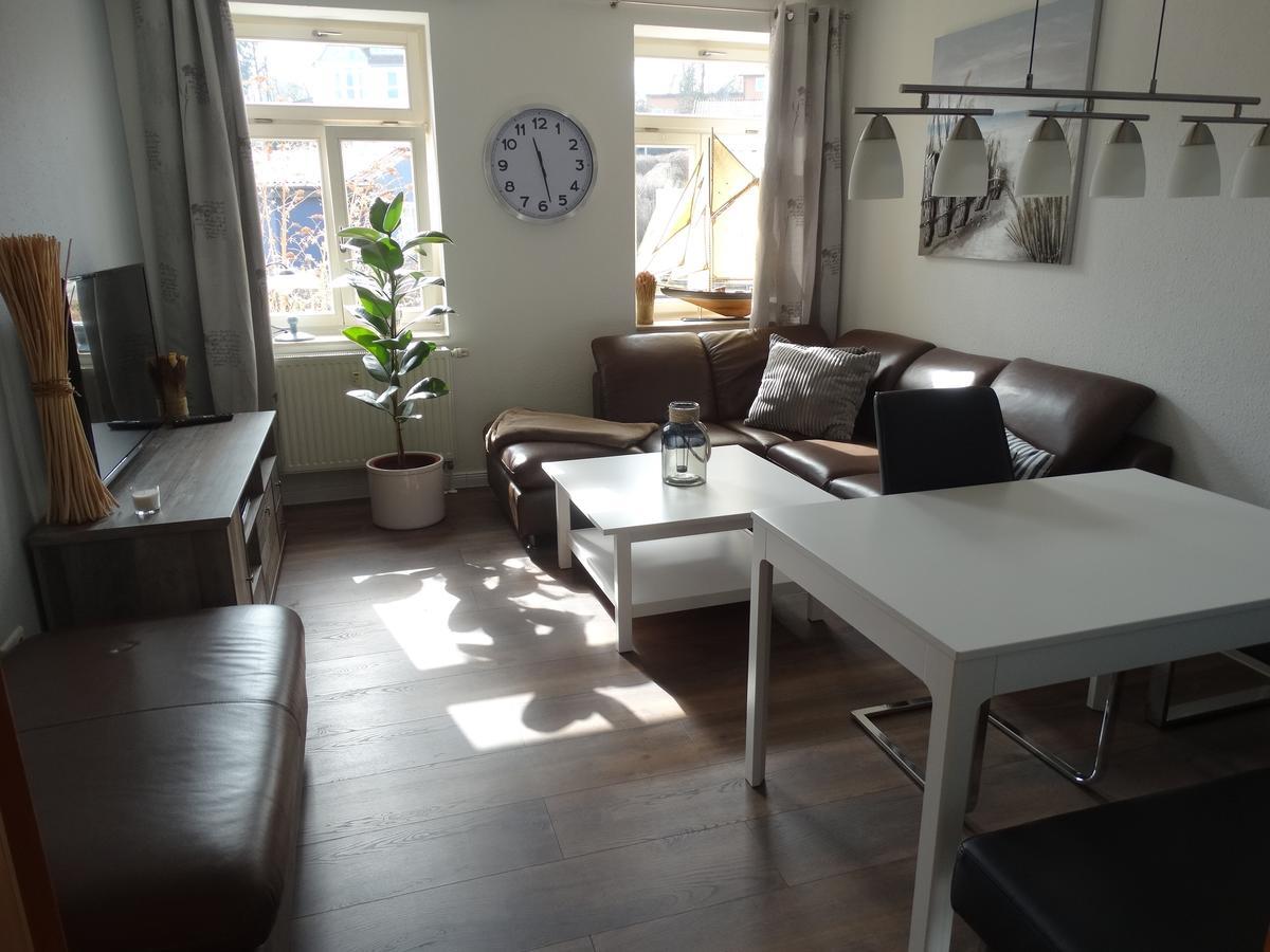 Deutsches Haus Apartments Ломе Екстериор снимка