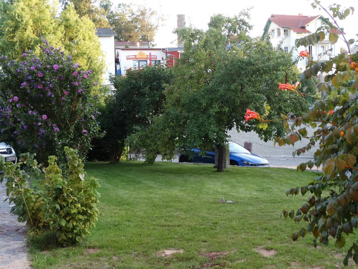 Deutsches Haus Apartments Ломе Екстериор снимка